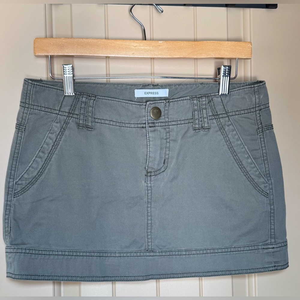 Express Women’s Mini Skirt Size 4 Olive 100% Cotton Utility Low Rise Casual Y2K
